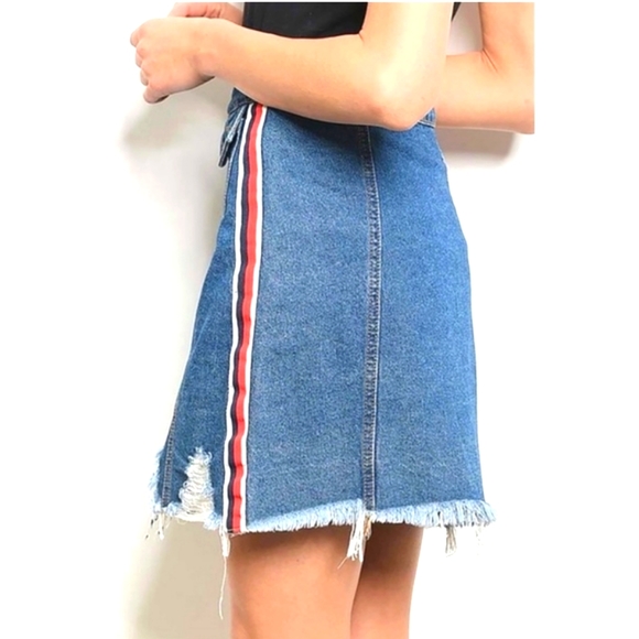Signature 8💜 Distressed Button Front Denim Skirt, cover pencil style new - Picture 2 of 8